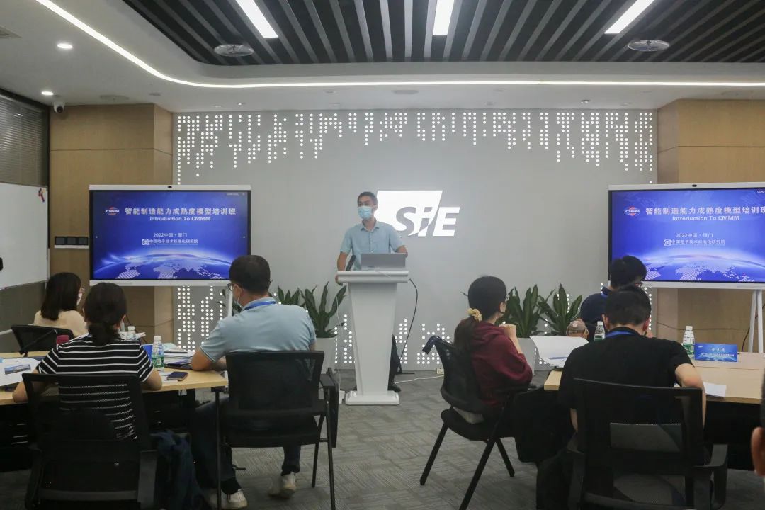 0613-2.jpg 0613-2.jpg